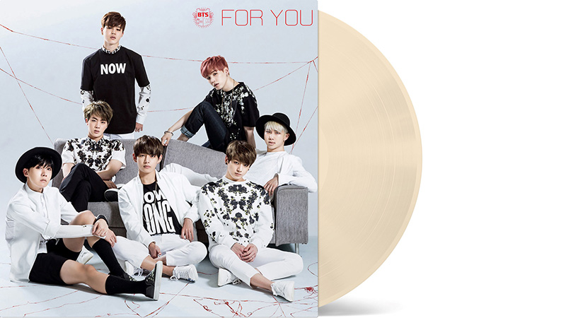为庆祝BTS（防弹少年团）日本出道10周年，将于6月19日全球同步发售日本原创曲《FOR YOU》12寸单曲黑胶唱片！