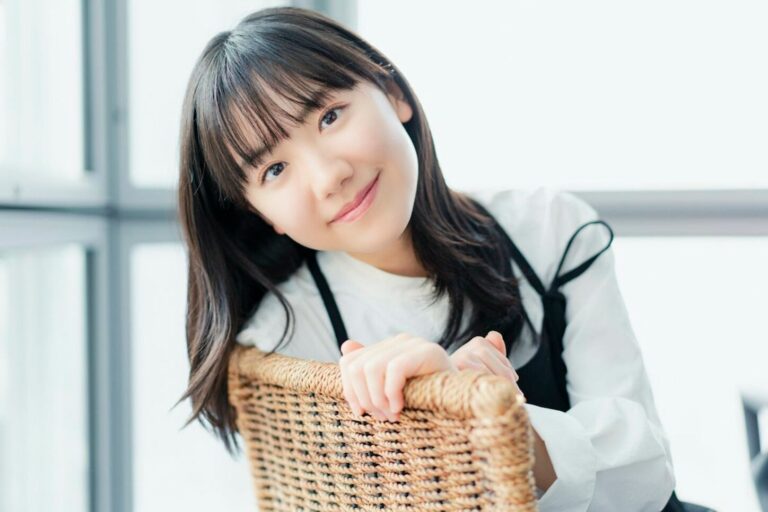 【画像】芦田愛菜さん、大人になりすぎてしまったビジュが話題にｗｗｗｗ