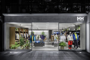 拥有140多年历史的户外品牌HELLY HANSEN旗舰店「HELLY HANSEN原宿」～打造城市与自然相融合的新概念体验型门店～