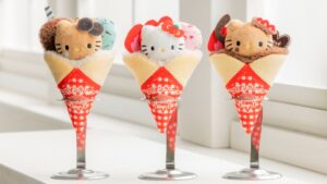 2026年4月日本MOOK本赠品最新情报！ HELLO KITTY化身超可爱原宿可丽饼吊饰